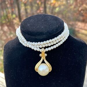 Vintage Avon Pearlesque Faux Pearl Large Gold Tone Pendant Necklace 32"